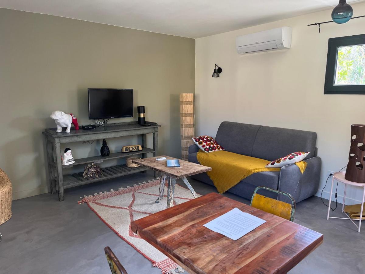 Ferienwohnung Studio Dans Les Alpilles Fontvieille Exterior foto